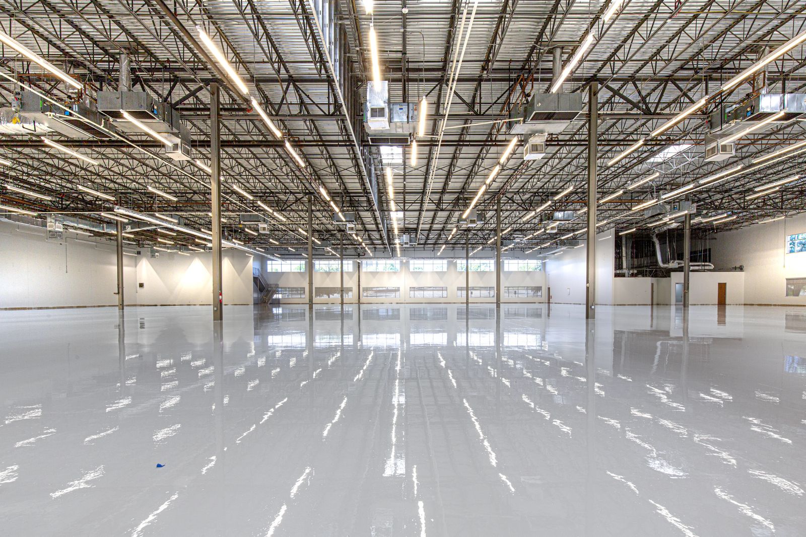 Finished high-gloss epoxy floor in a commercial space